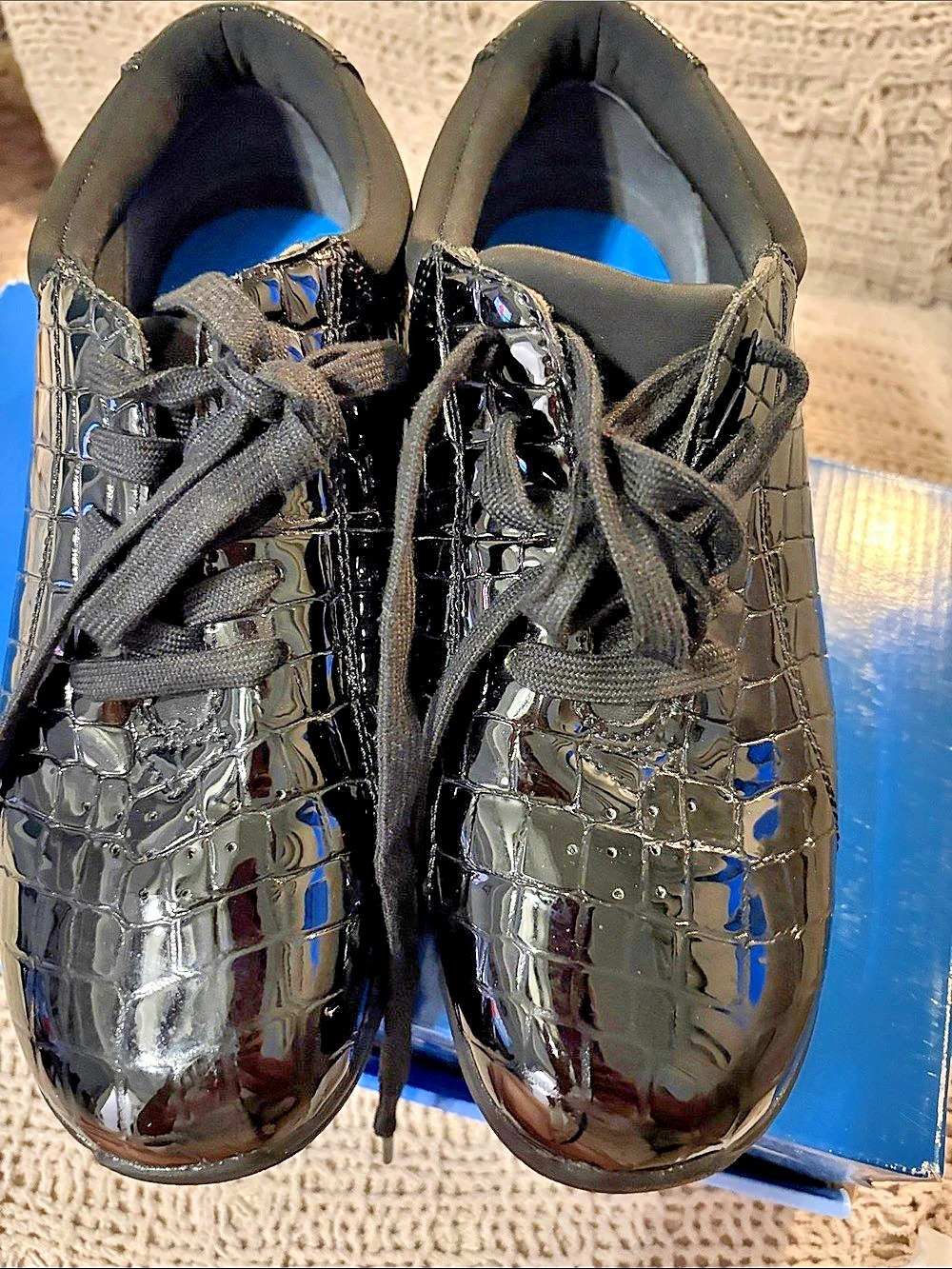 TULIP Women's Black Leather Sneakers Like New